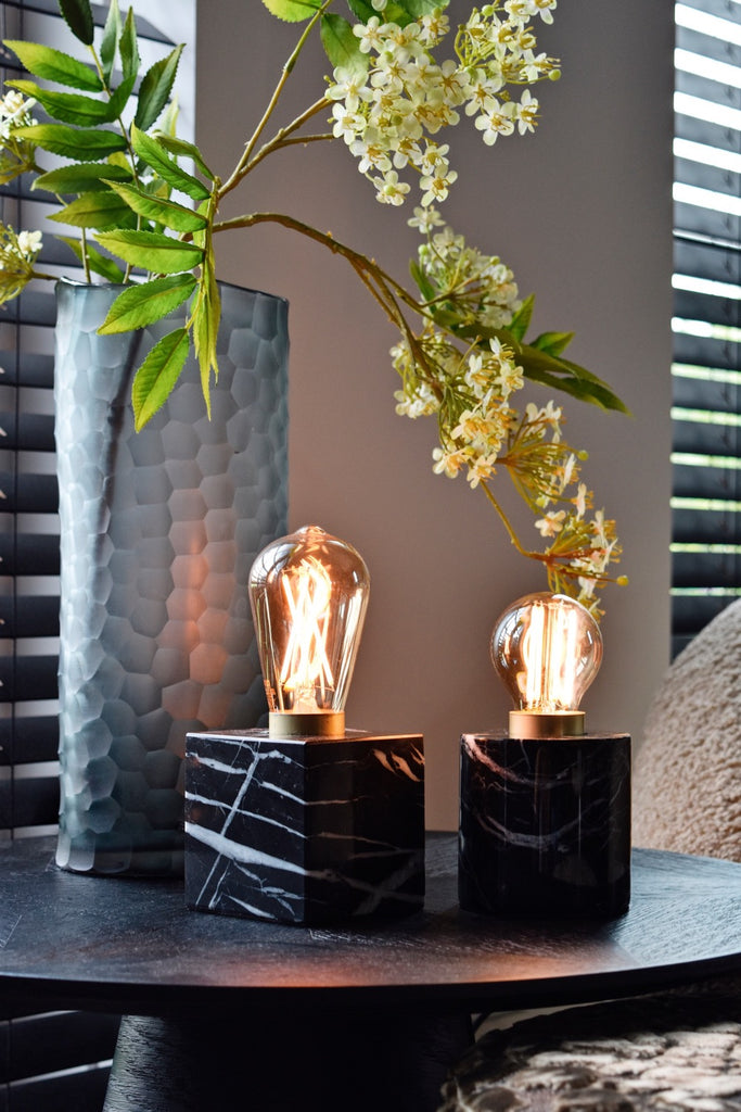 Kleine tafellamp met sterke verlichting